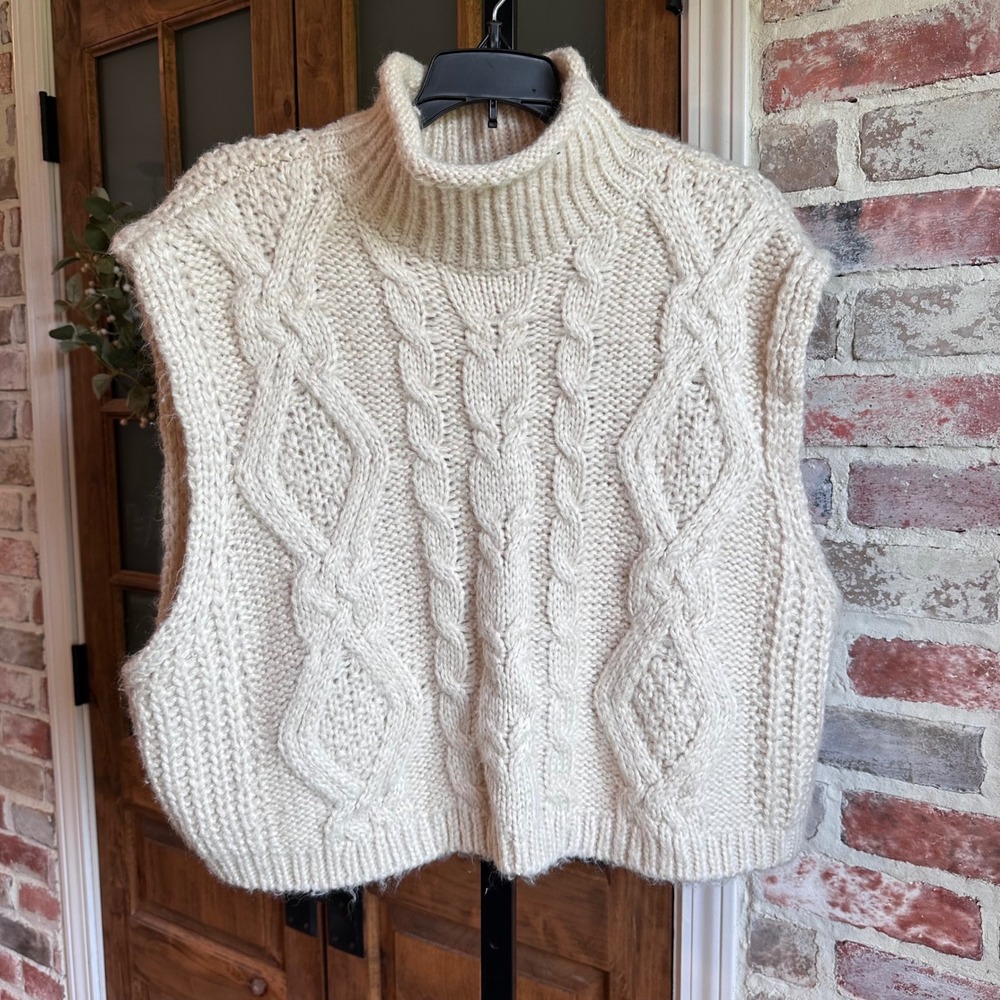 Gimmicks Sleeveless Sweater Womens Cream Cable Knit Mock Neck Cottagecore M